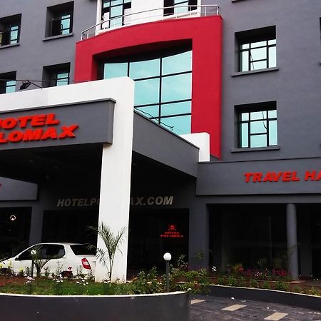 Max Hotels Джабалпур Экстерьер фото