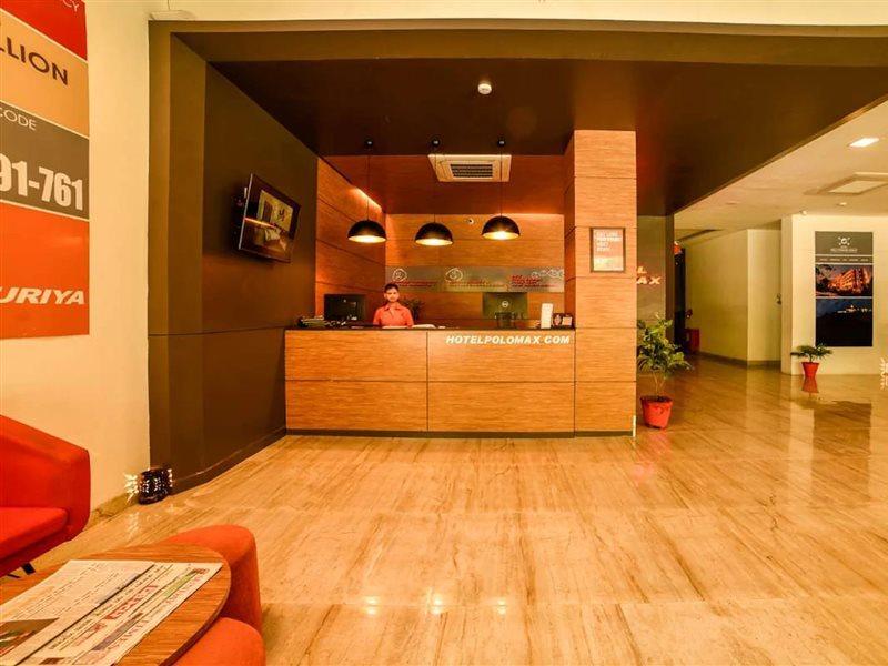 Max Hotels Джабалпур Экстерьер фото