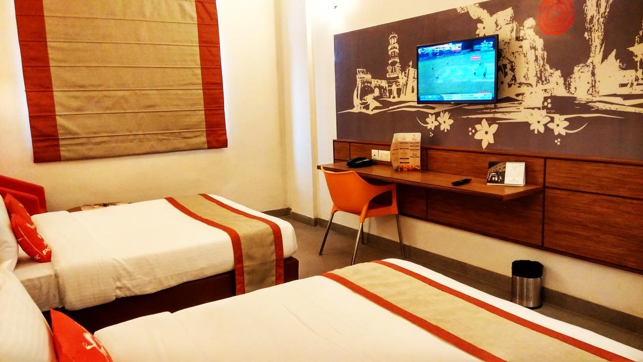 Max Hotels Джабалпур Экстерьер фото